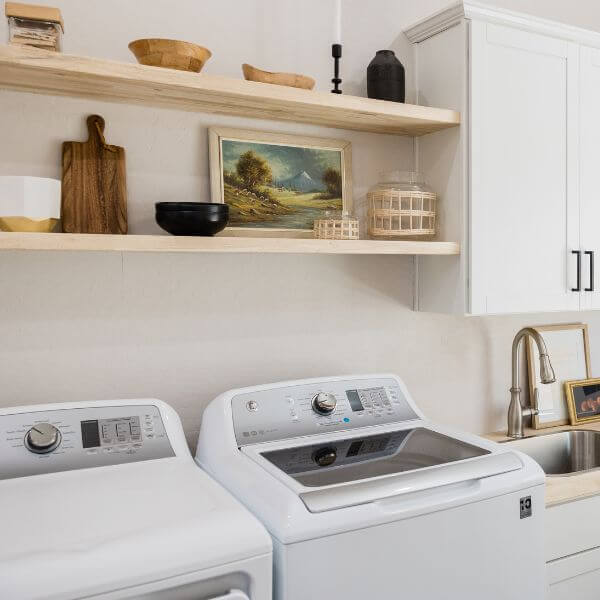 Modern laundry with epoxy flooring installed by Epoxy Flooring Guys Sydney. Water-resistant and easy-clean surface ideal for daily use and moisture protection.